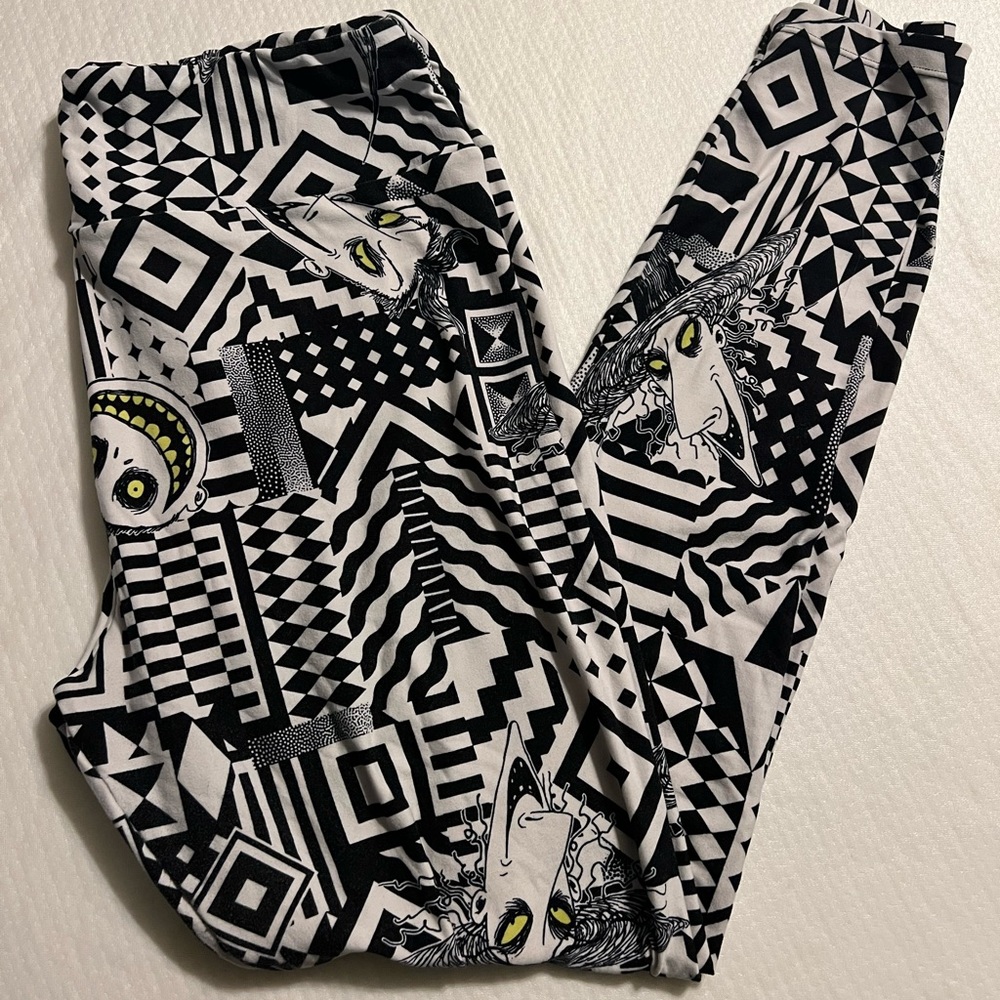 Like new EUC lock shock and barrel lularoe leggings nightmare before Christmas